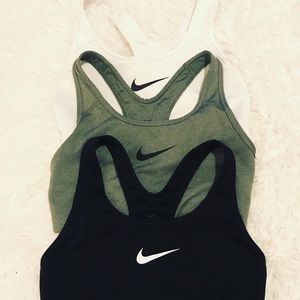 Nike // Women’s // S // sports bras // pack of 3